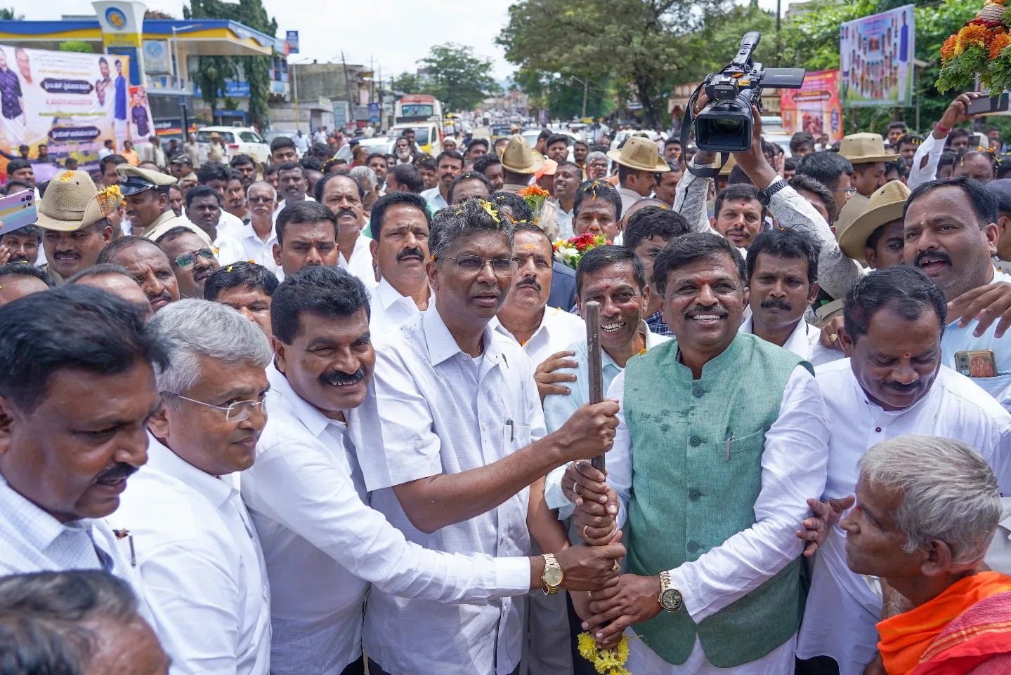 G H Srinivas, Tarikere MLA, Tarikere B H Road